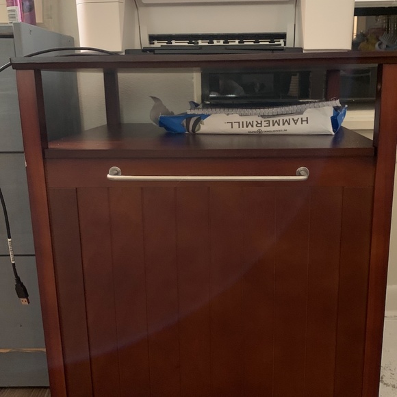 Cat litter box enclosure with shelving - Picture 9 of 9